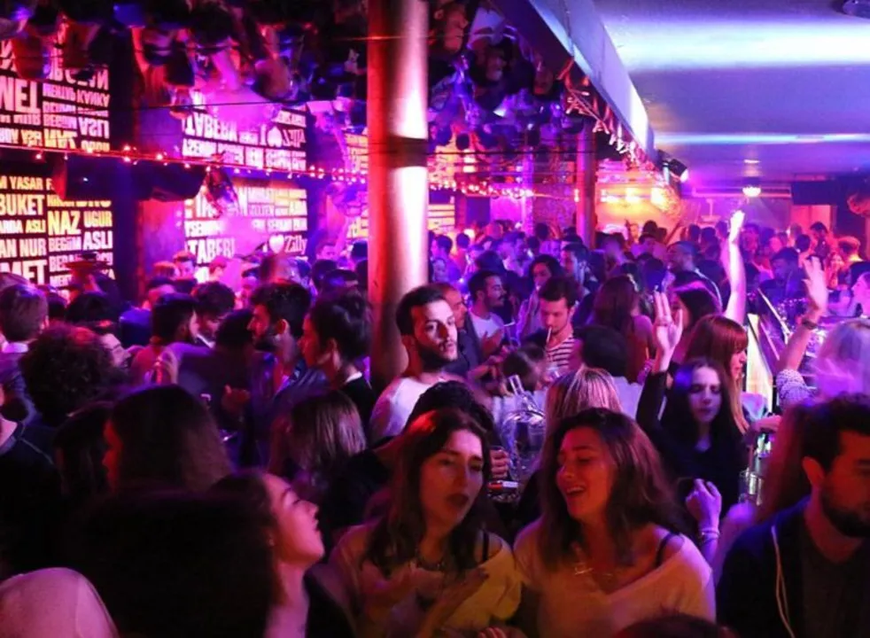 Unveil the Secrets of Istanbul's Vibrant Nightlife Scene